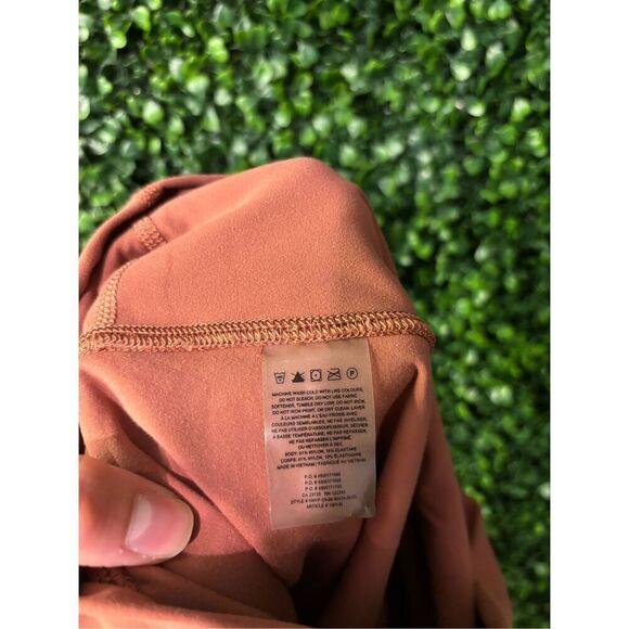 TNA ARITZIA BLUSH PINK HIGH RISE BIKER SHORTS SIZE SMALL - Picture 4 of 4